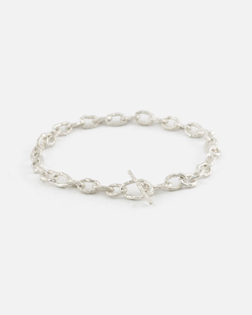 delicate bracelet in fine silver