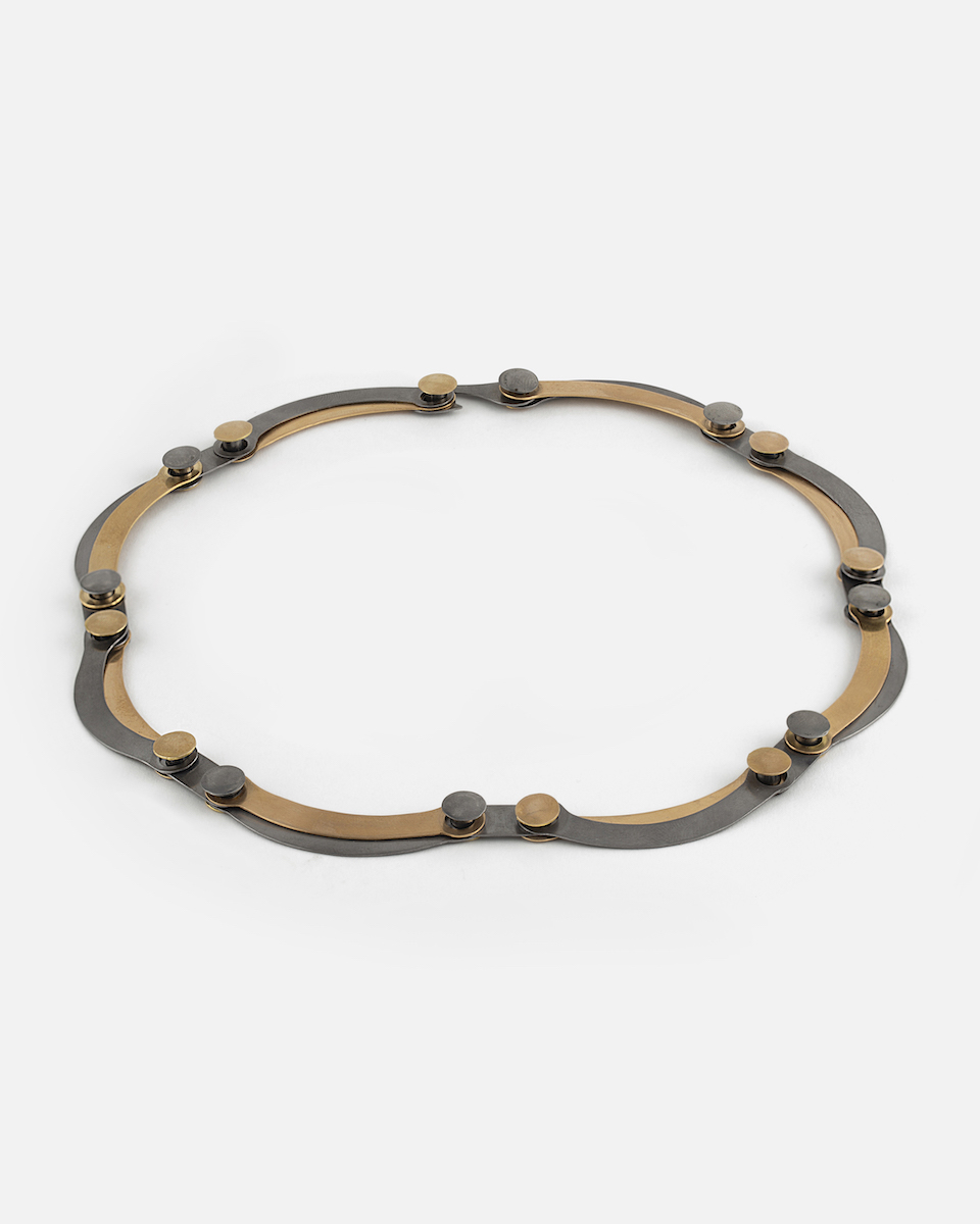 tantal and gold arch collar