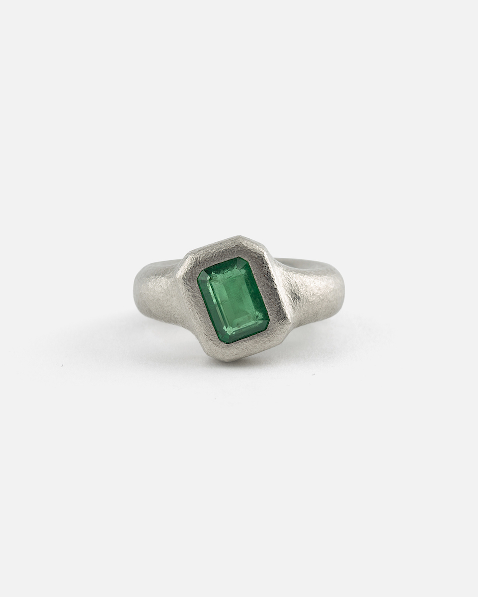 obliquely set emerald