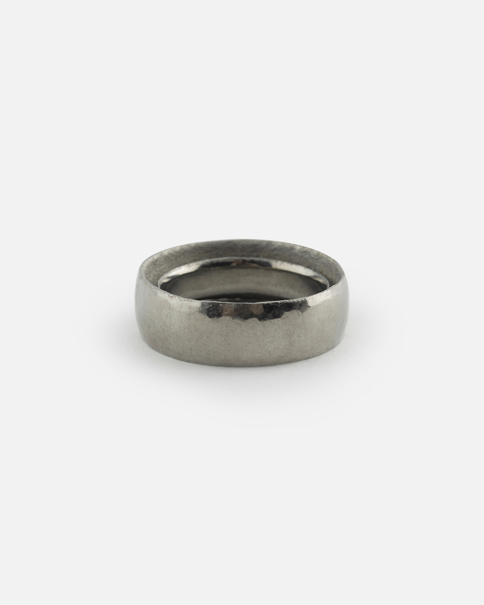hammered hafnium ring with groove