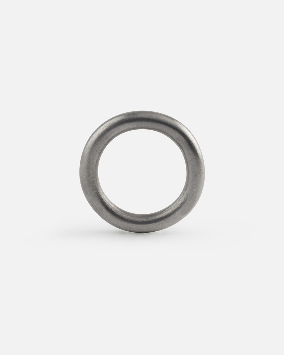 slick tantal ring with round profile 4mm