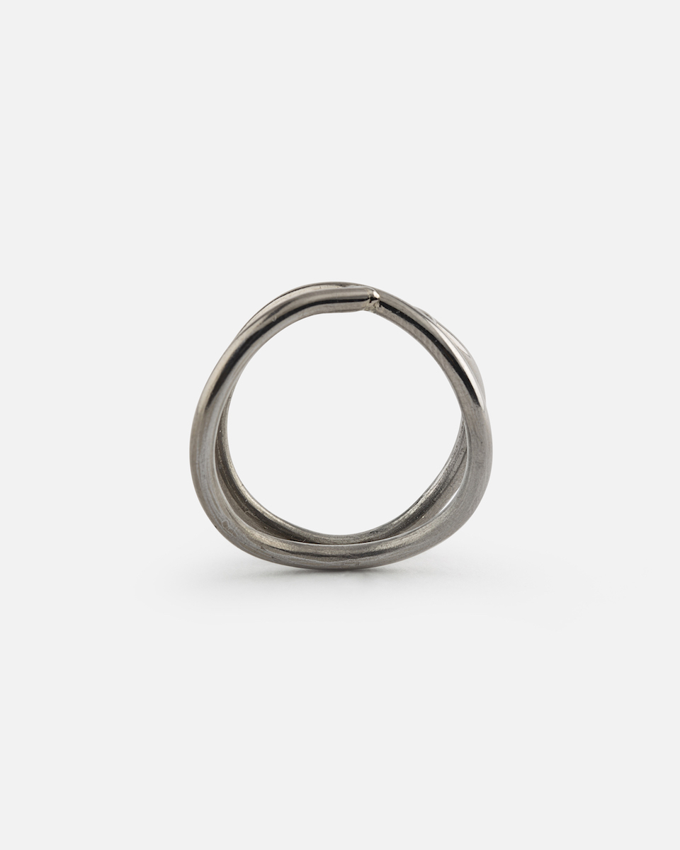 tantal ring with two curves