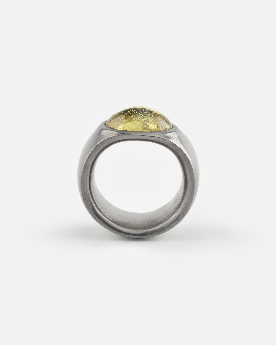 tantal ring with heliodor