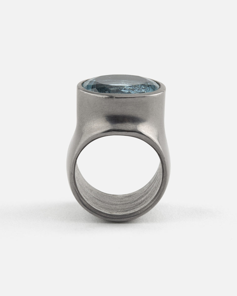 tantal ring with aquamarine