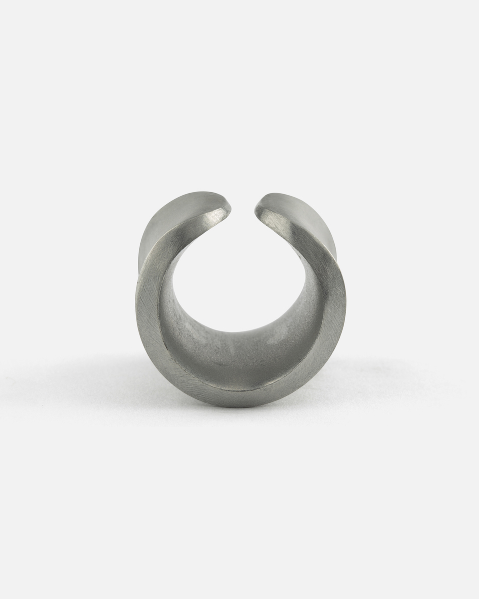 hafnium curve ring