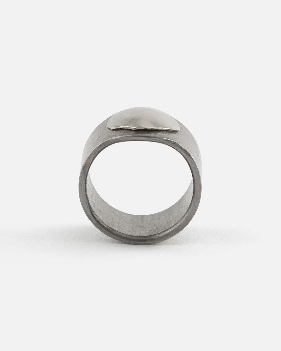 tantal ring with forged platinum eye