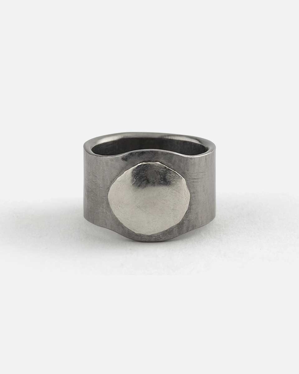 tantal ring with forged platinum eye