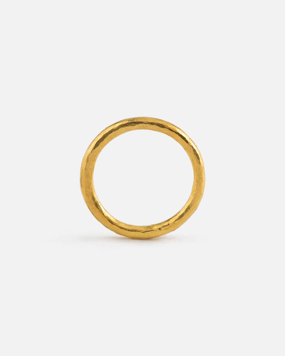 hammered fine gold ring round profile 2.2mm