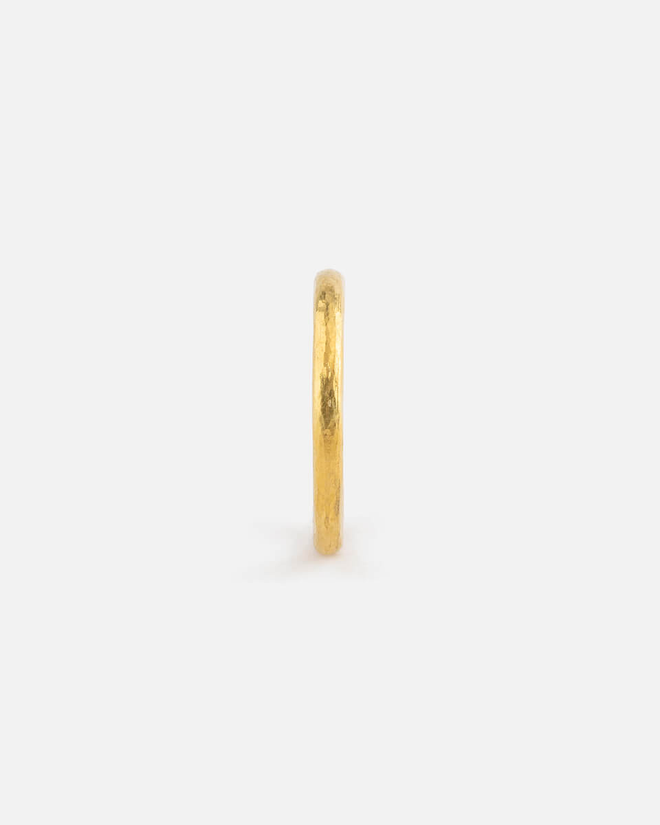 hammered fine gold ring round profile 2.2mm