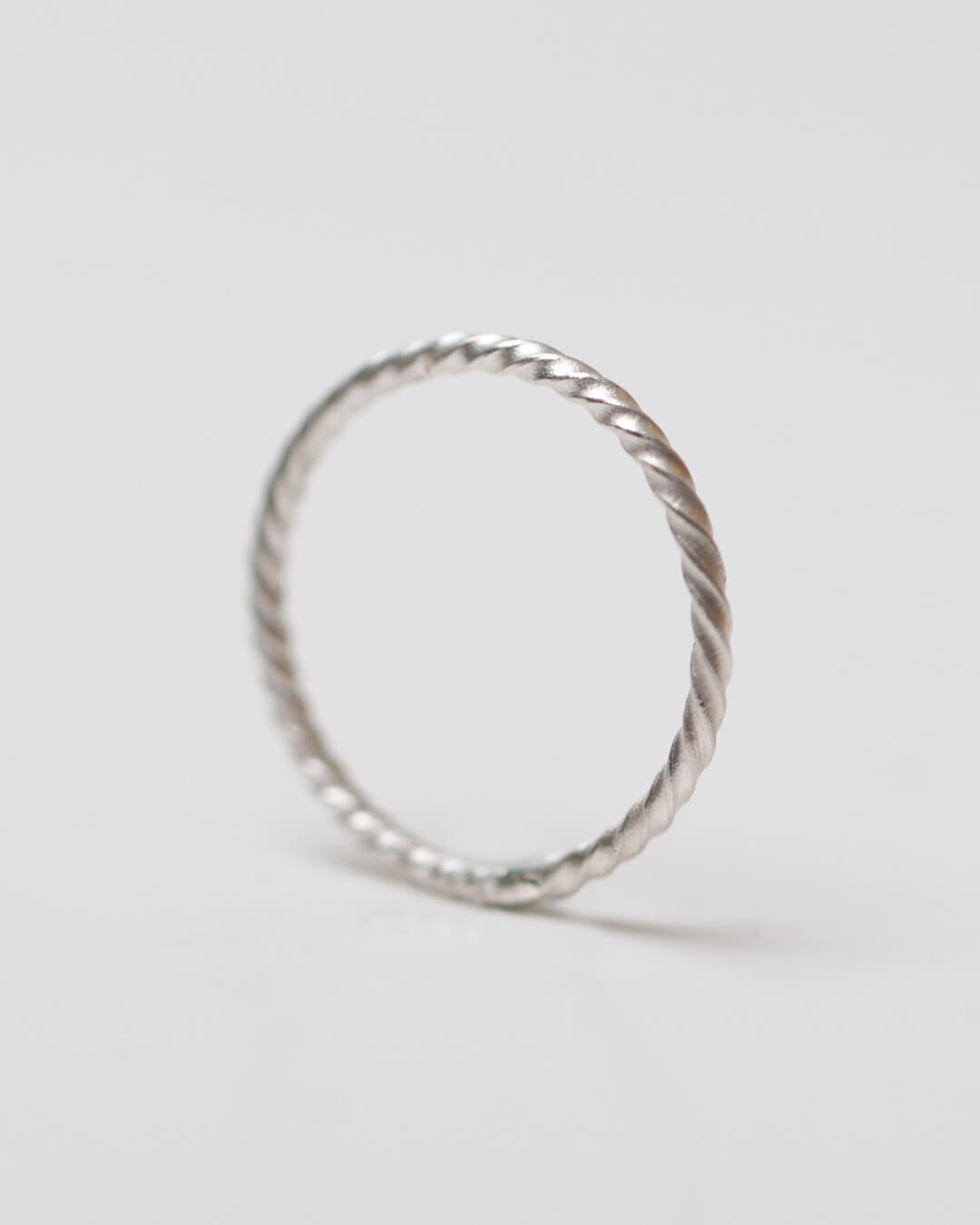 fine twisted ring silver