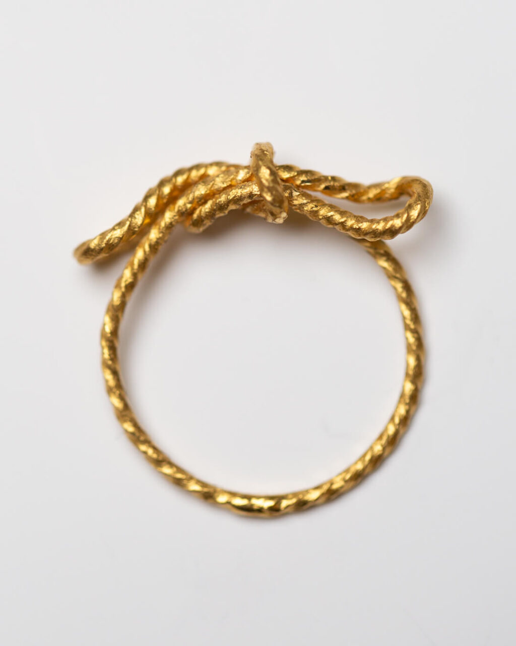 bow ring gold